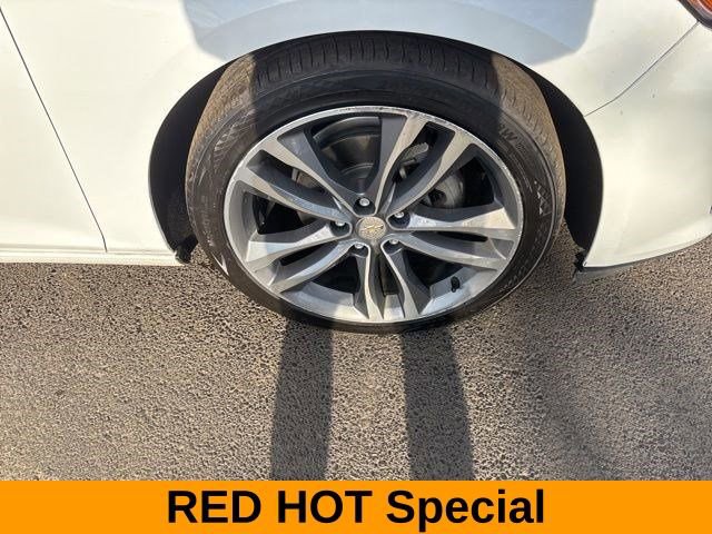 Used 2021 Chevrolet Malibu LT image 43