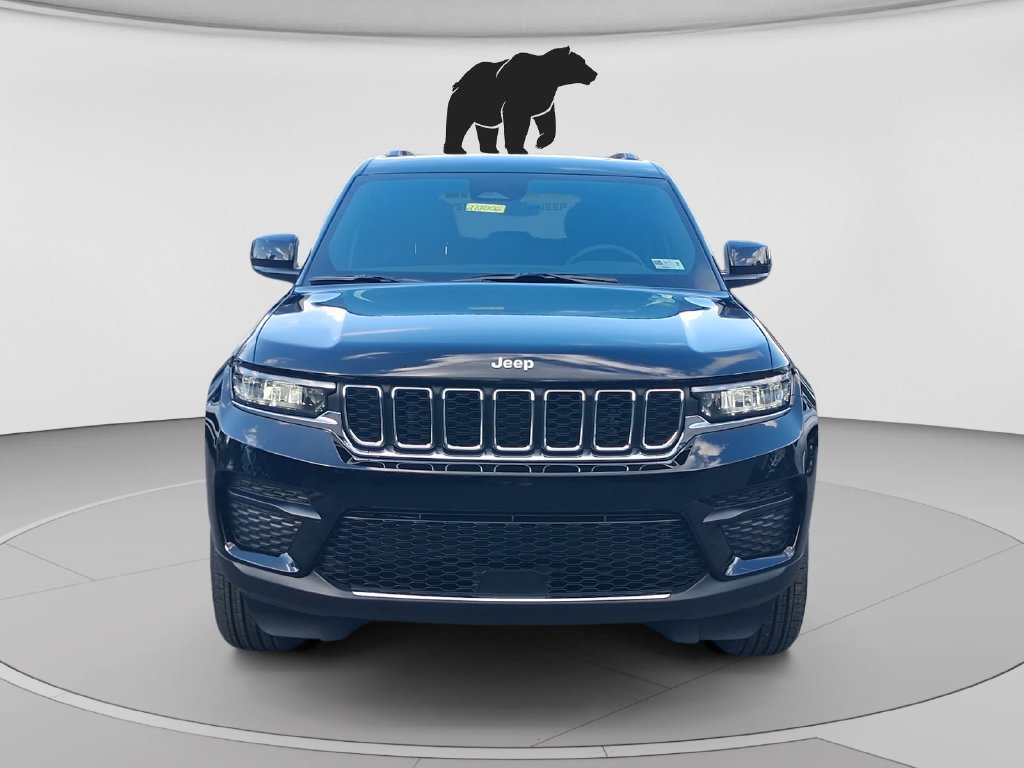 New 2027 Jeep Grand Cherokee Laredo X AWD/4WD image 8
