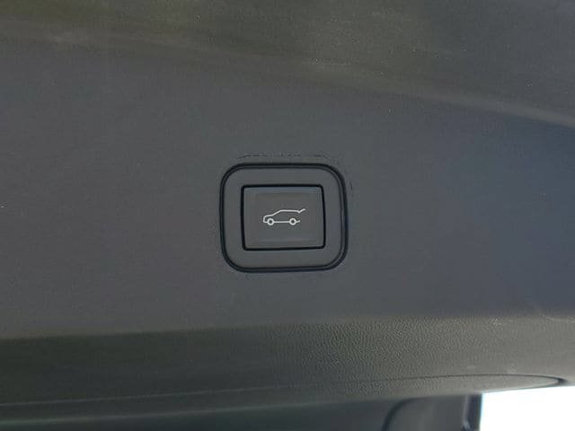 Used 2024 Cadillac Lyriq Tech AWD/4WD image 11