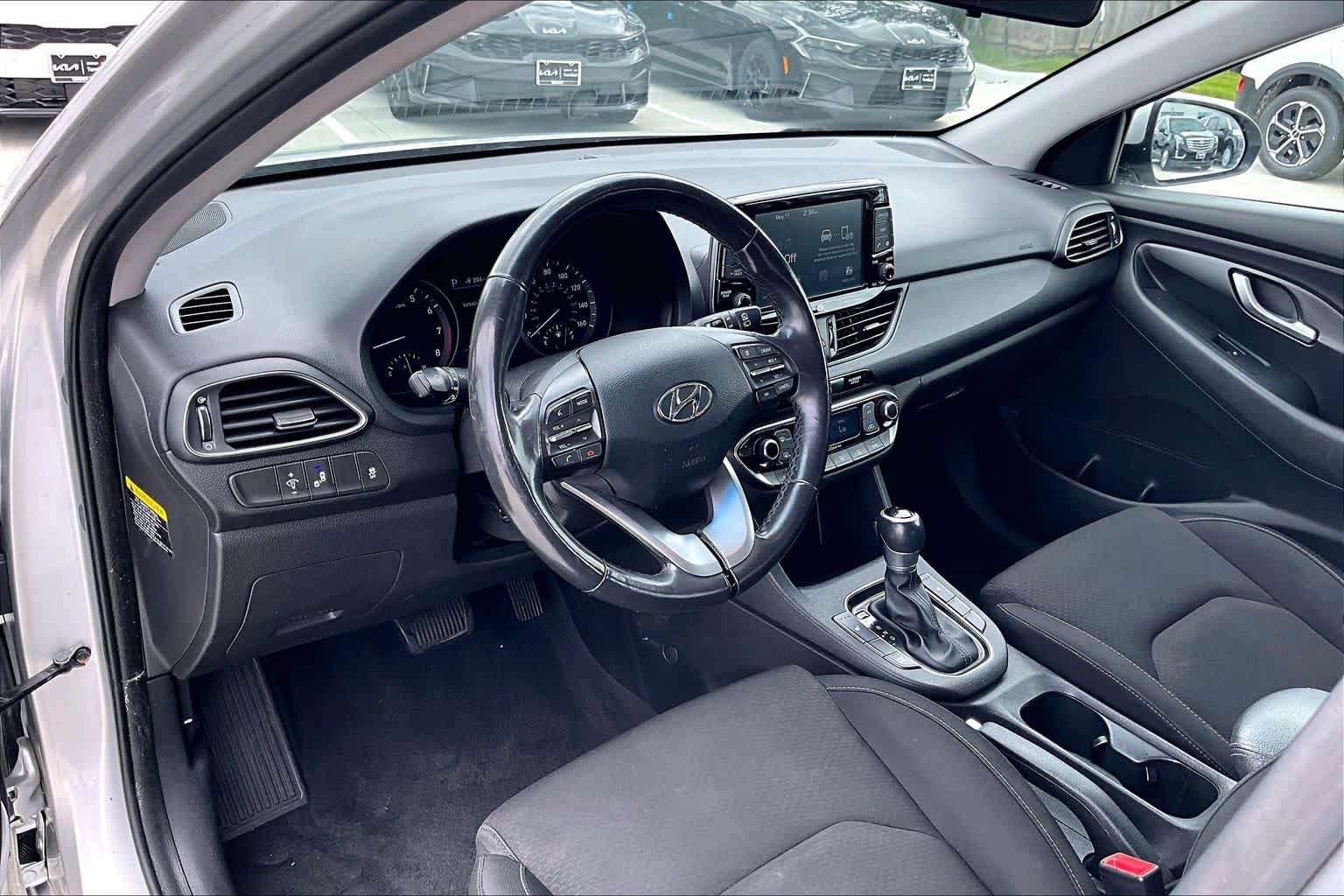 Used 2018 Hyundai Elantra GT w/ Style Package 02 FWD image 16