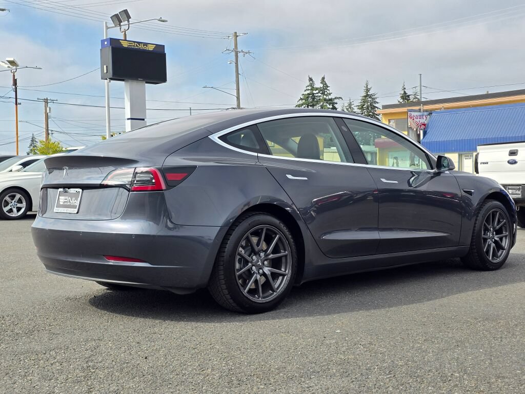 Used 2018 Tesla Model 3 Long Range RWD image 6