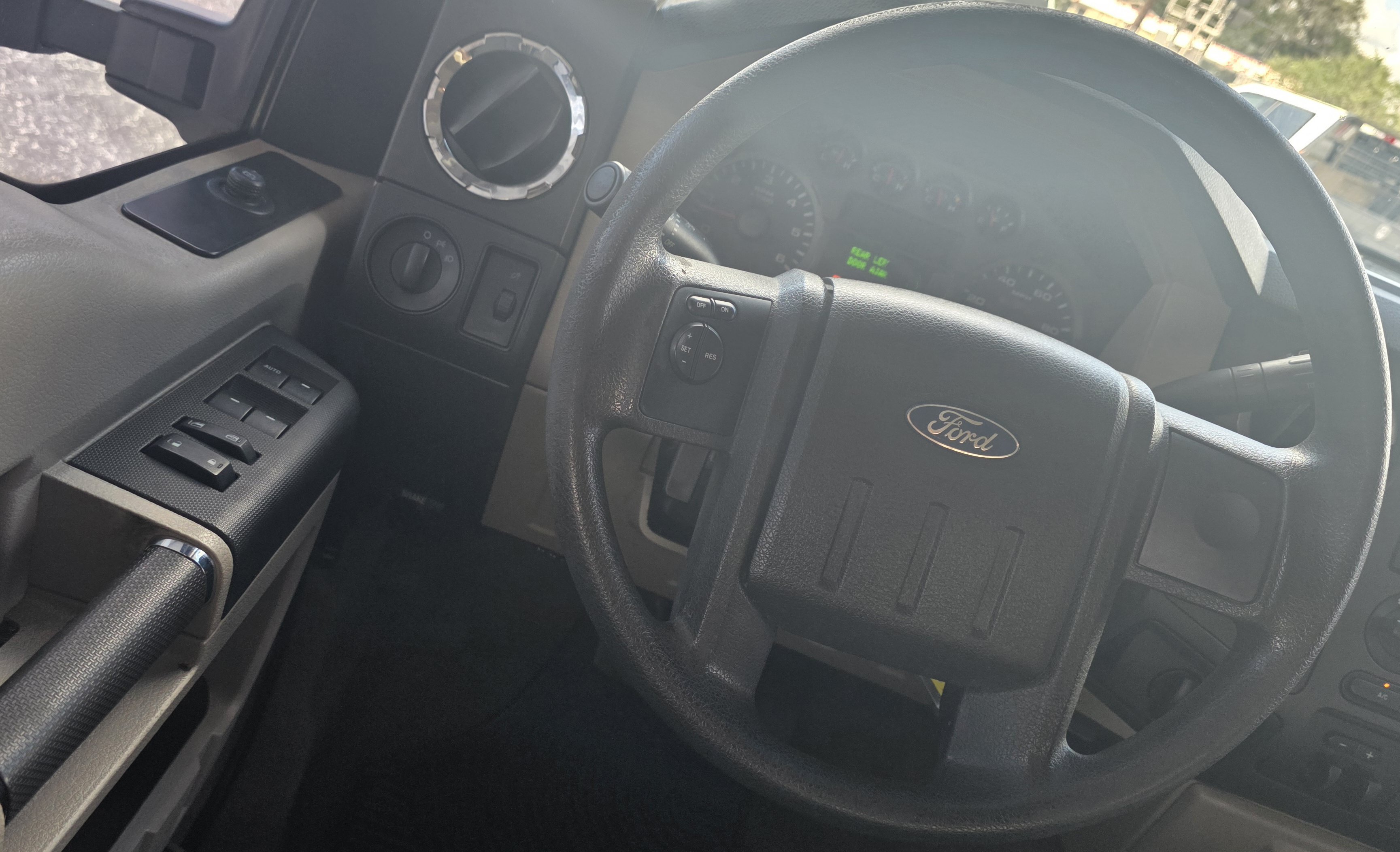 Used 2010 Ford F250 XL AWD/4WD image 17