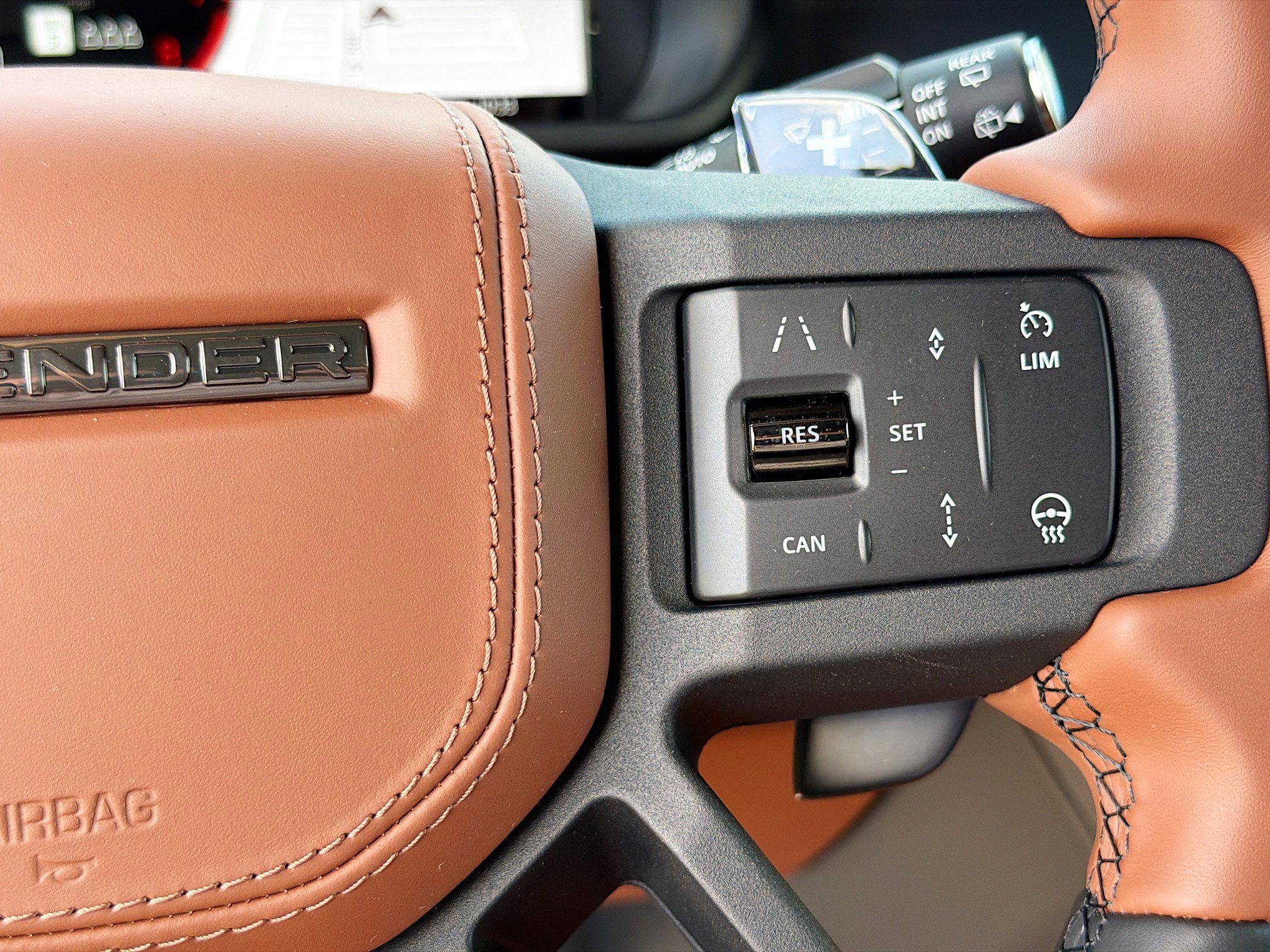 New 2026 Land Rover Defender 110 OCTA image 39