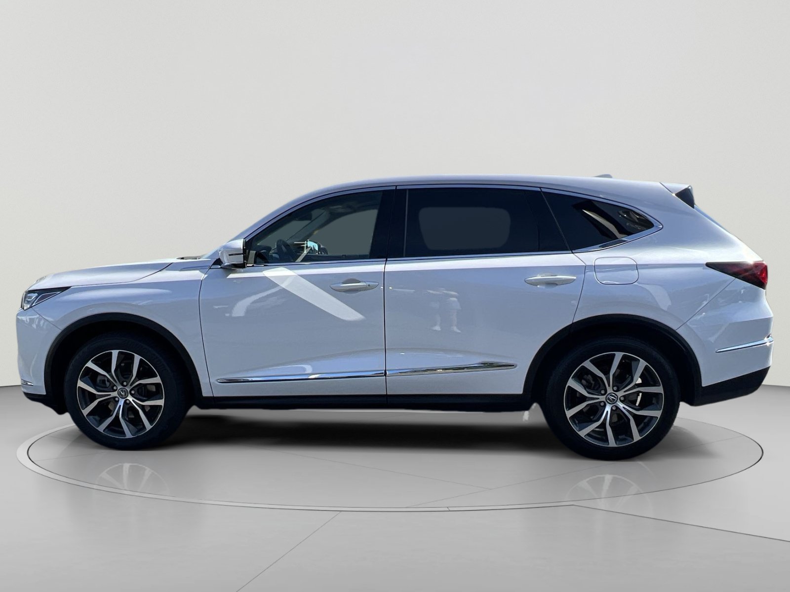 Certified 2024 Acura MDX w/ Technology Package FWD image 2