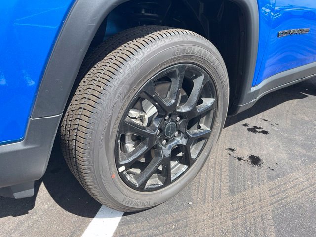 New 2026 Jeep Compass Latitude AWD/4WD image 9