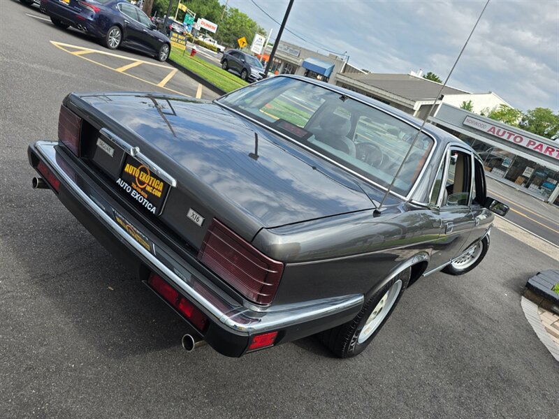 Used 1989 Jaguar XJ6 RWD image 4