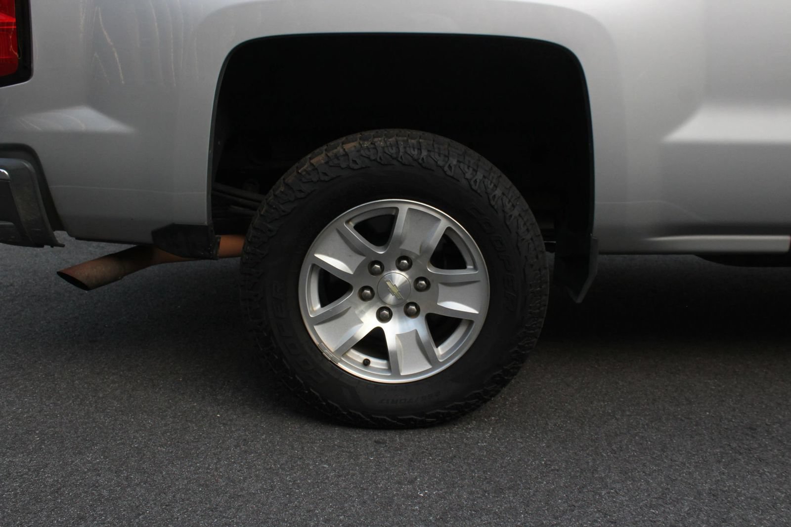 Used 2017 Chevrolet Silverado 1500 LT w/ All Star Edition RWD image 5