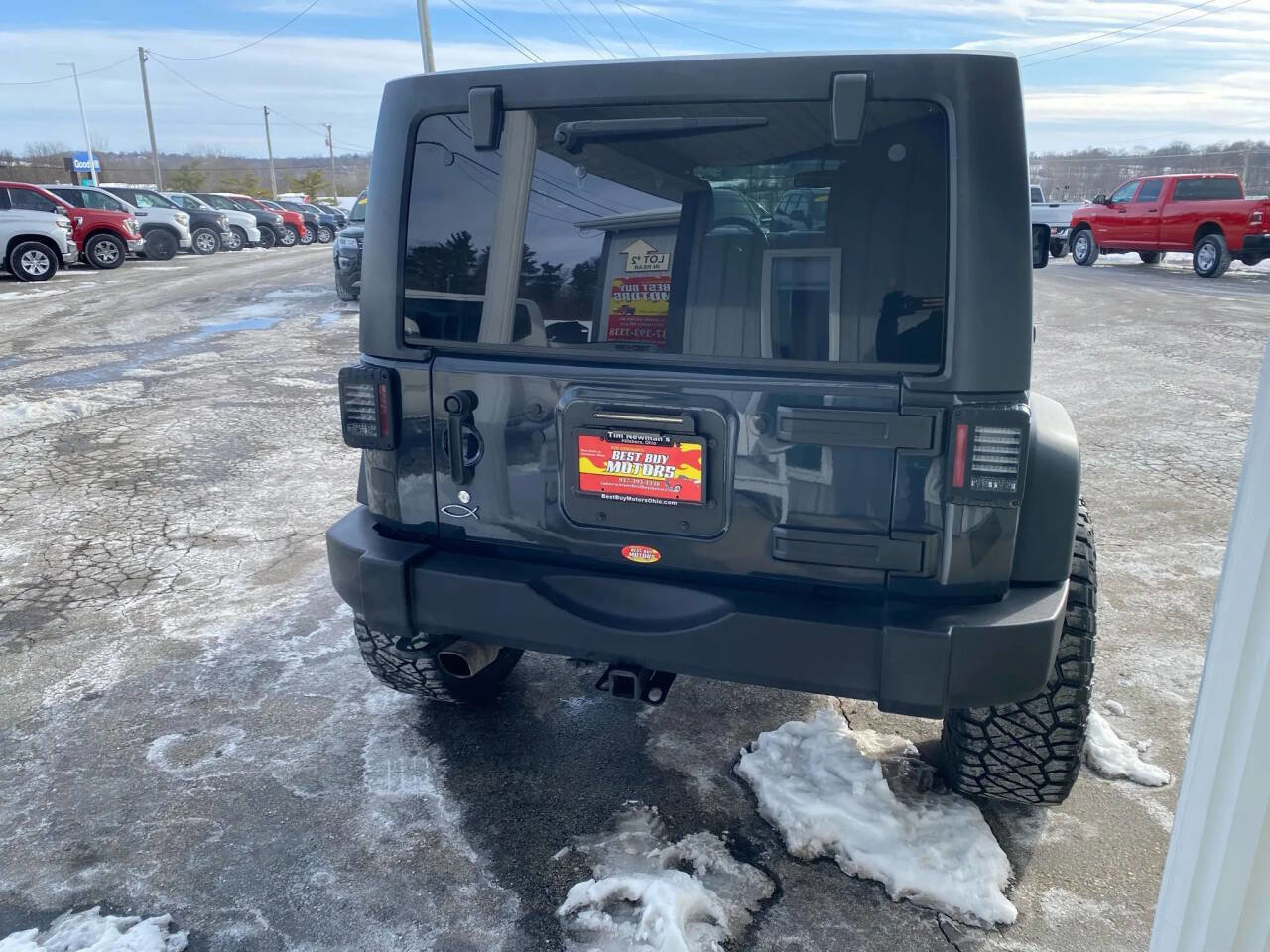 Used 2017 Jeep Wrangler Unlimited Rubicon w/ Cold Weather Group image 5