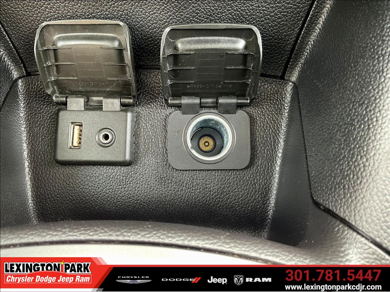 Used 2017 Chevrolet Cruze LT FWD image 15