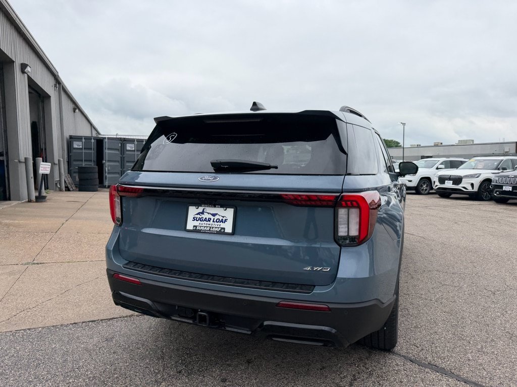 Used 2025 Ford Explorer ST-Line w/ Premium Package AWD/4WD image 5