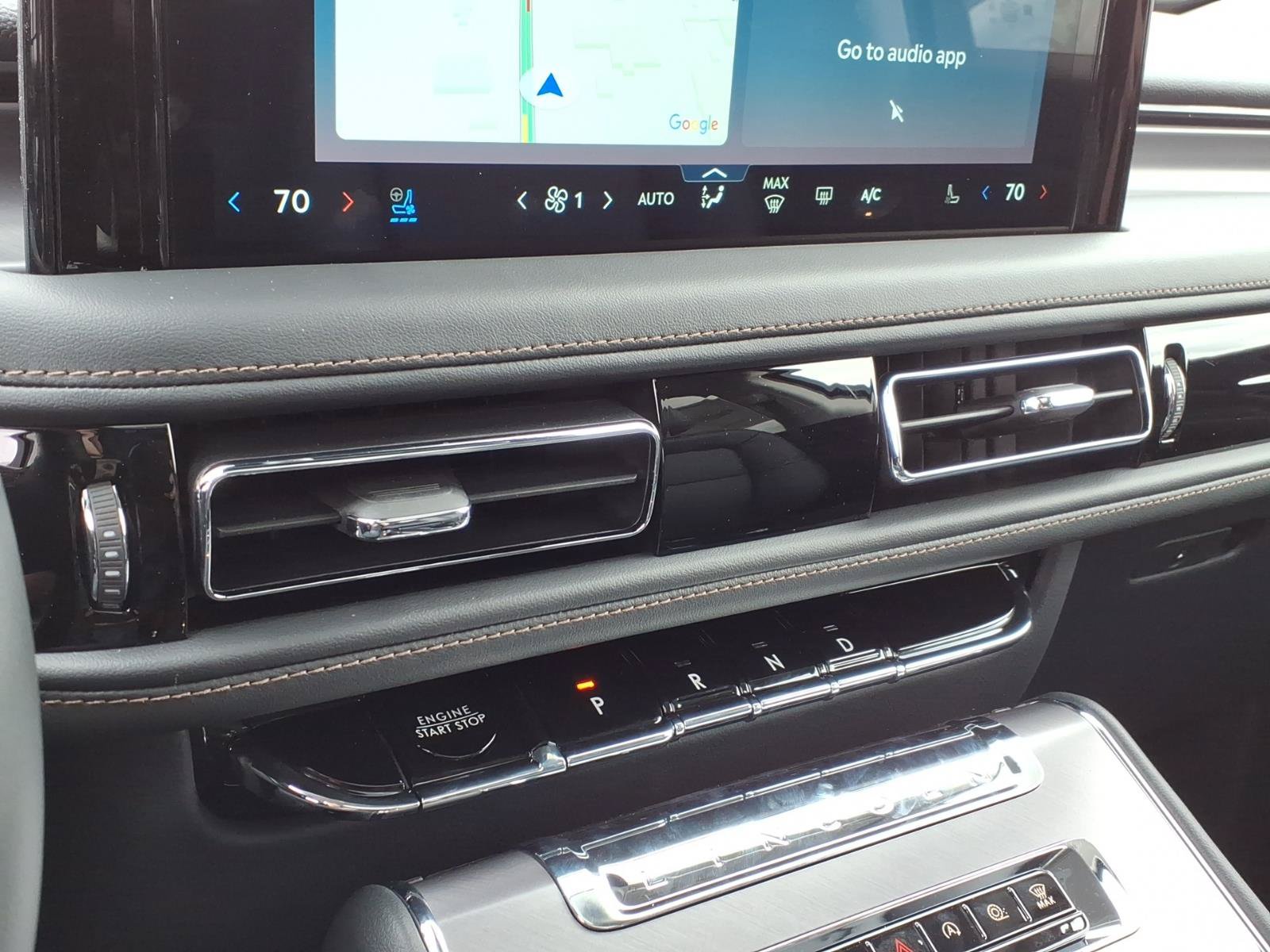 New 2026 Lincoln Aviator AWD w/ Jet Appearance Package image 15