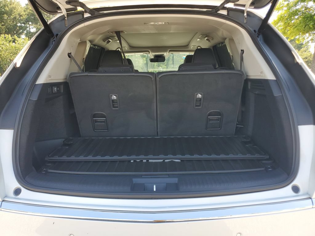 Certified 2026 Acura MDX w/ Technology Package FWD image 9