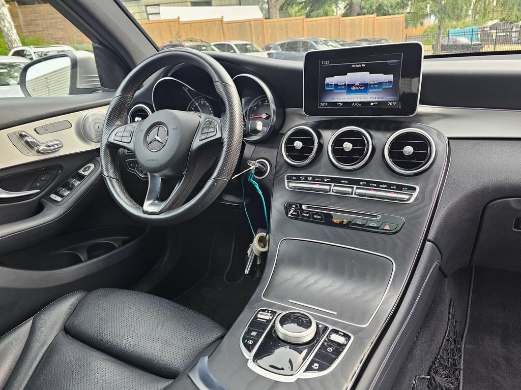 Used 2019 Mercedes-Benz GLC 300 4MATIC image 12