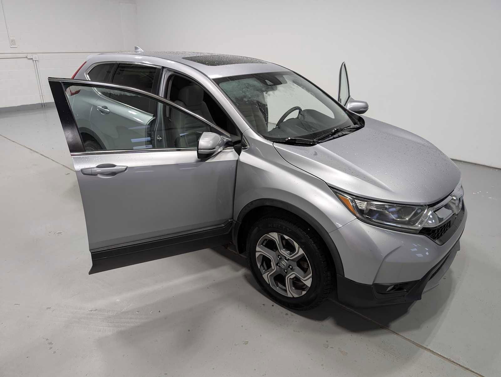 Used 2018 Honda CR-V EX image 16