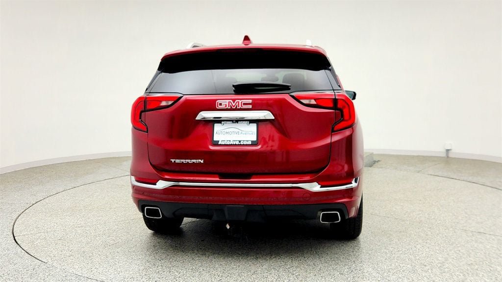 Used 2020 GMC Terrain Denali w/ Denali Premium Package FWD image 6