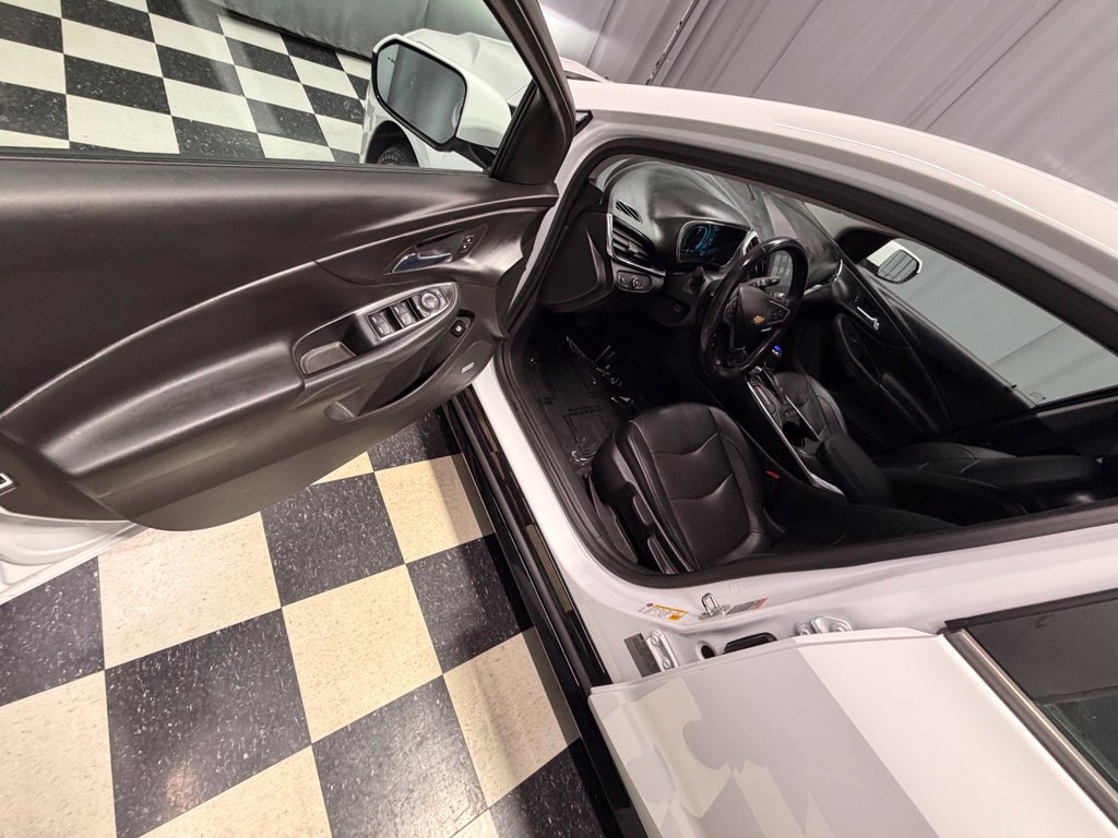 Used 2016 Chevrolet Volt Premier w/ Driver Confidence Package FWD image 14