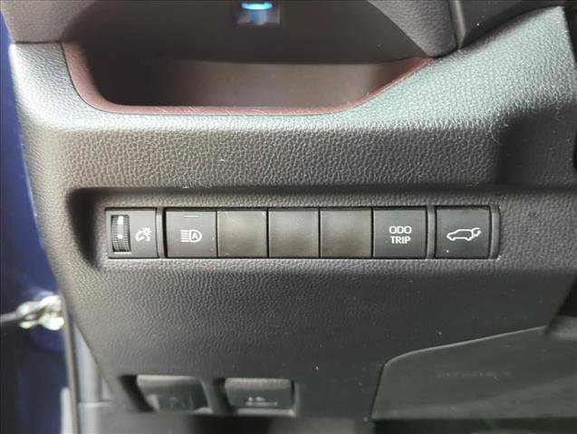 Used 2023 Toyota RAV4 Limited image 16