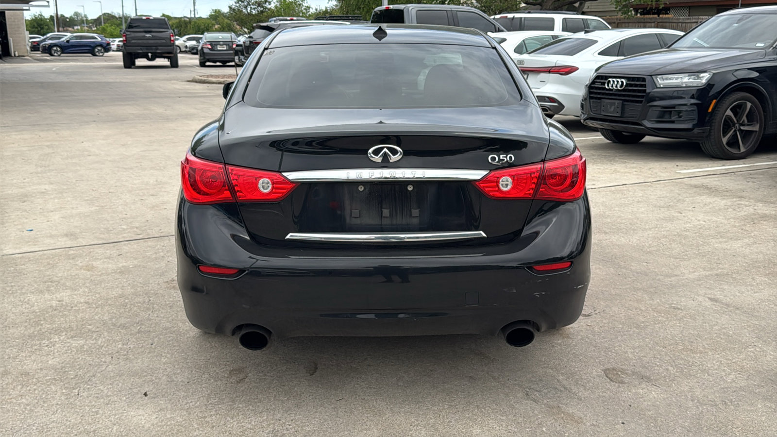 Used 2016 INFINITI Q50 3.0t Premium w/ Cargo Package RWD image 6
