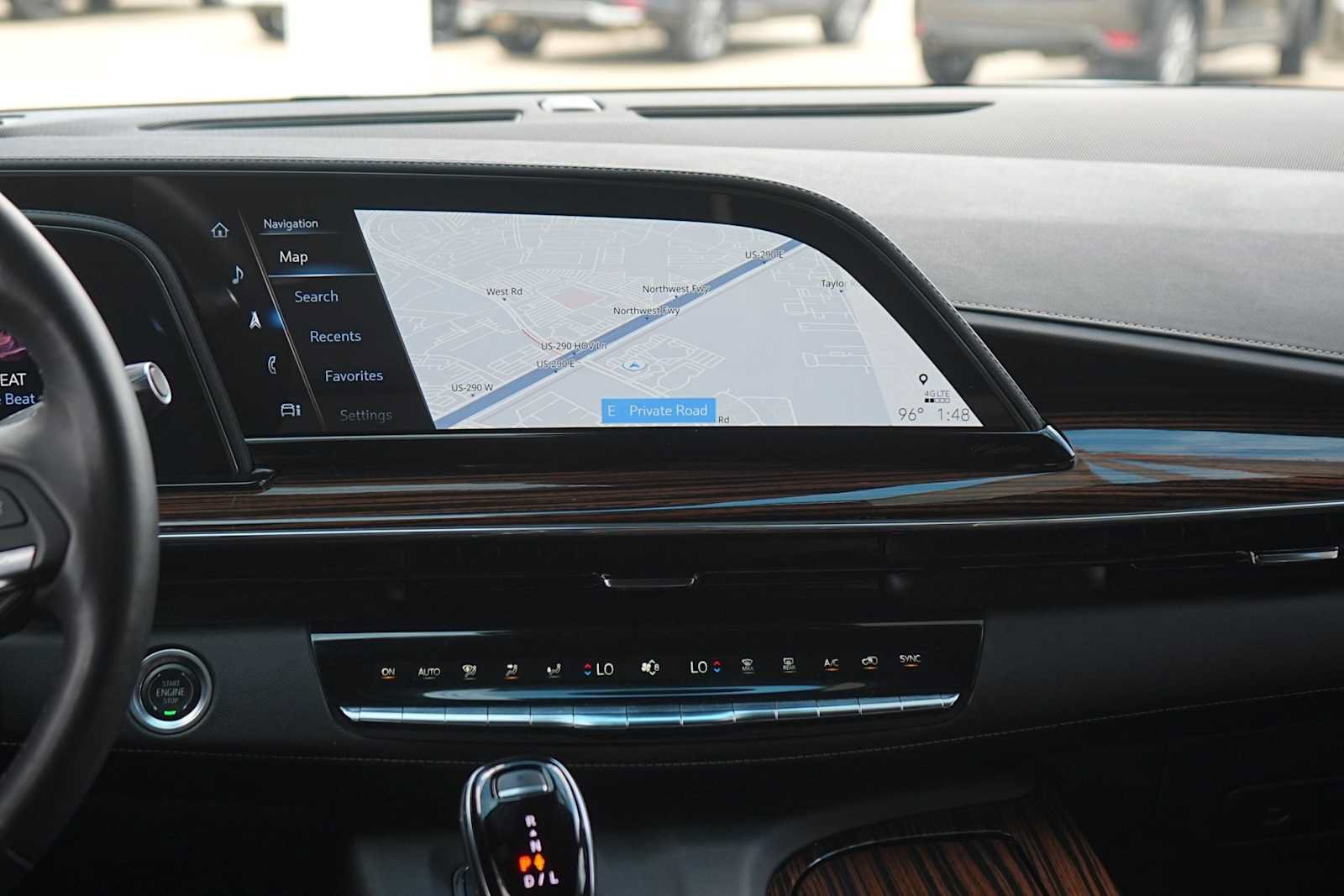 Used 2024 Cadillac Escalade ESV Premium Luxury RWD image 19