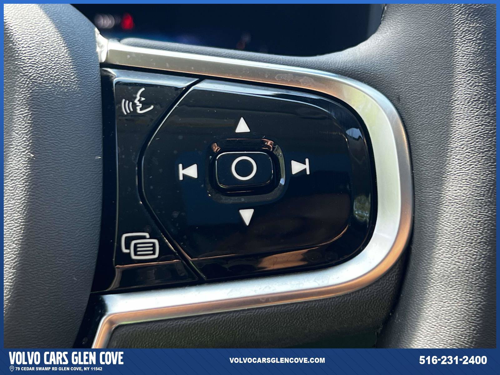 Certified 2024 Volvo XC60 B5 Plus w/ Climate Package AWD/4WD image 23