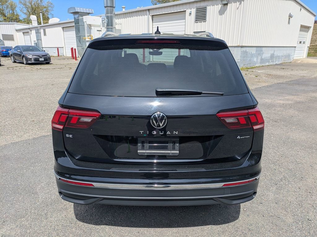 Certified 2022 Volkswagen Tiguan SE image 5