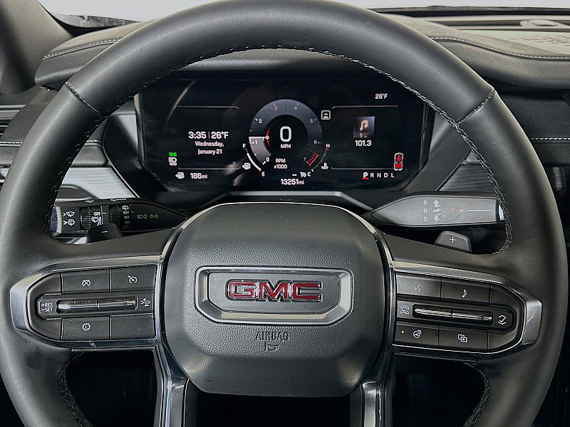 Used 2025 GMC Acadia Elevation image 12