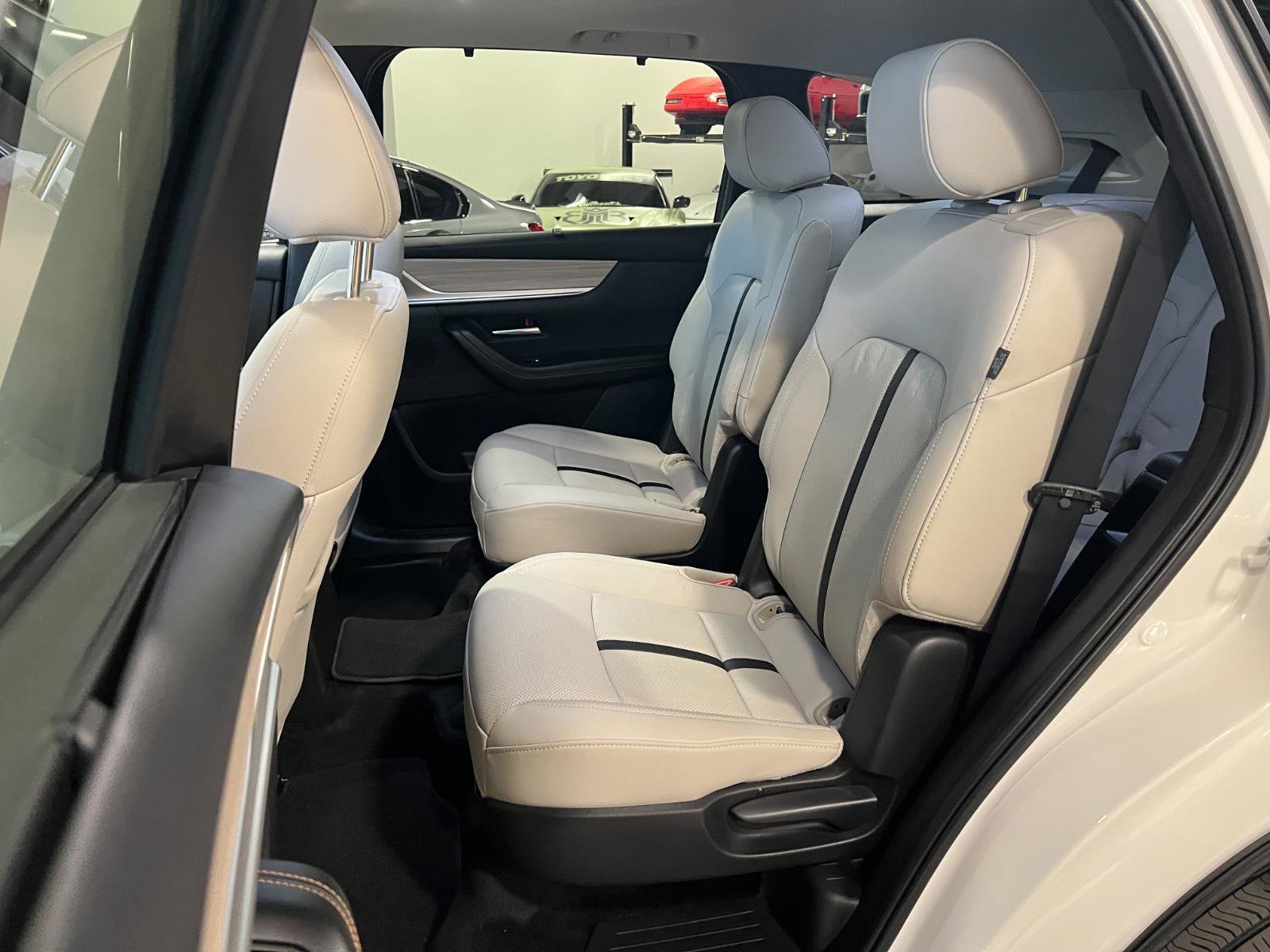 Used 2025 MAZDA CX-90 Plug-In Hybrid w/ Preferred image 28