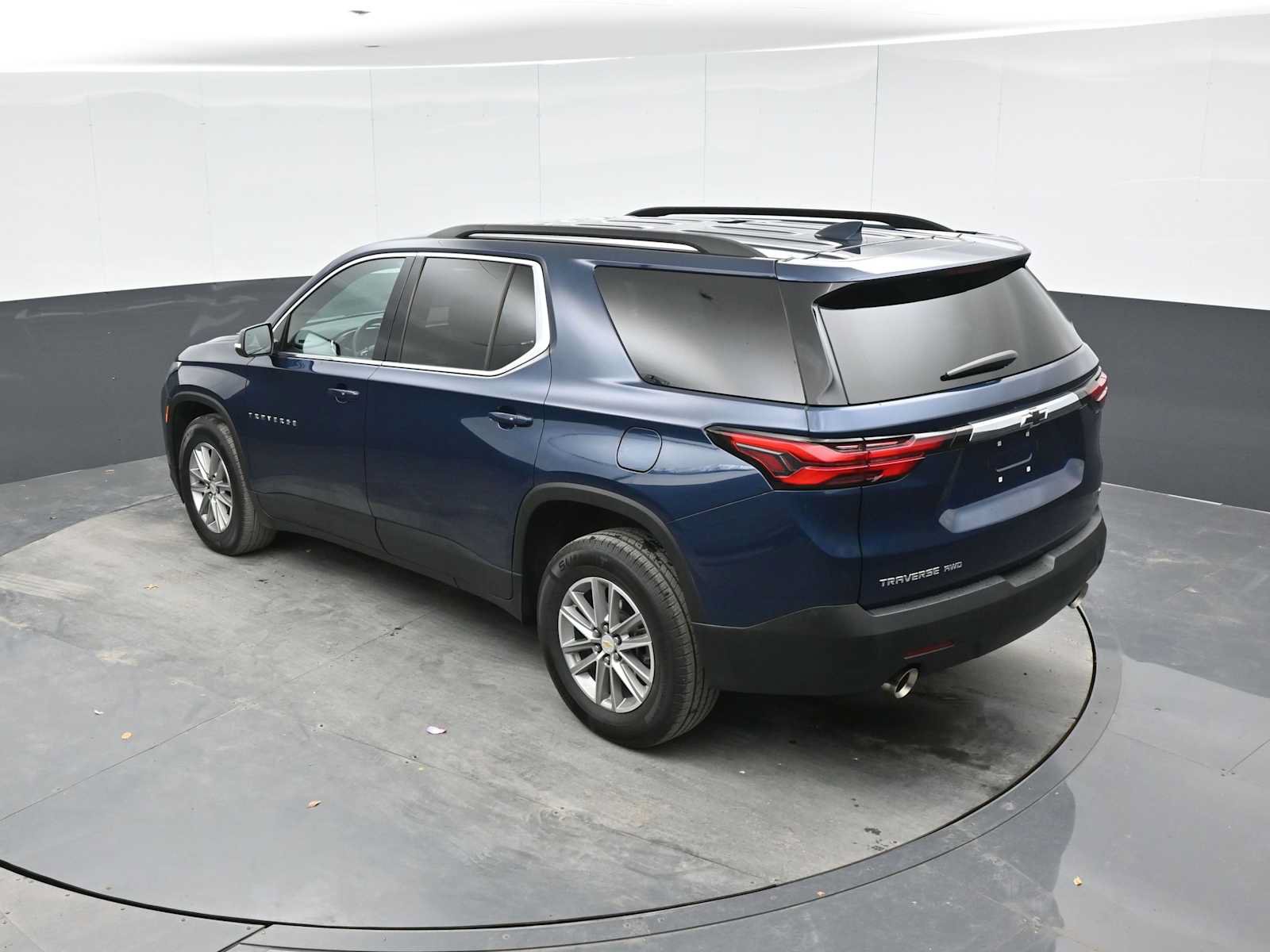 Used 2023 Chevrolet Traverse LT AWD/4WD image 28