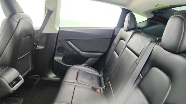 Used 2023 Tesla Model Y Performance AWD/4WD image 28