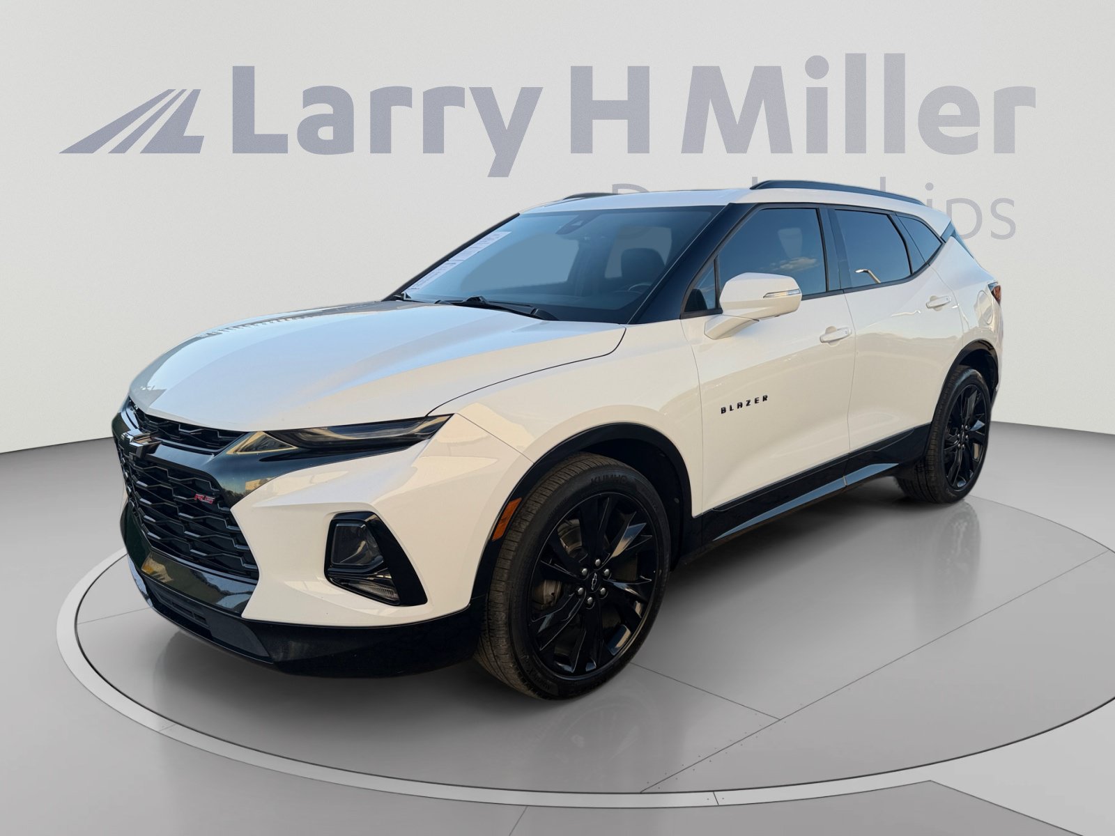 Used 2019 Chevrolet Blazer RS FWD image 1