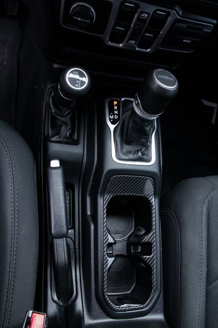 Used 2022 Jeep Gladiator Willys image 23