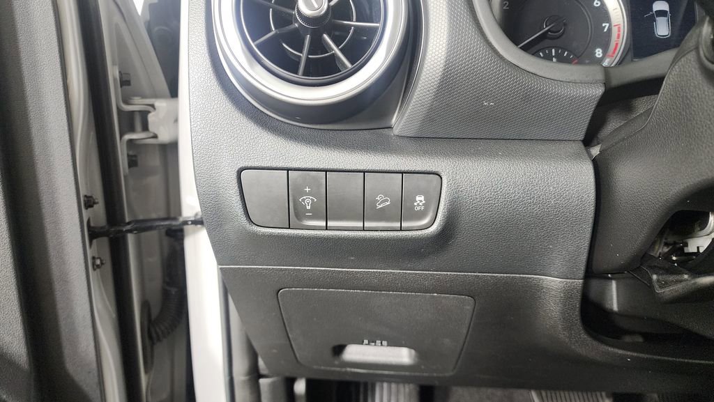 Used 2022 Hyundai Kona SEL image 16