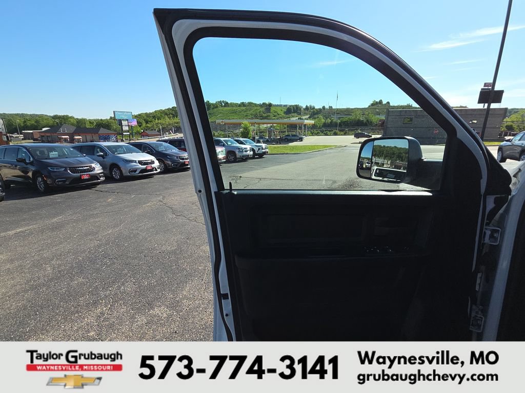 Used 2021 RAM 3500 Tradesman w/ Chrome Appearance Group AWD/4WD image 13