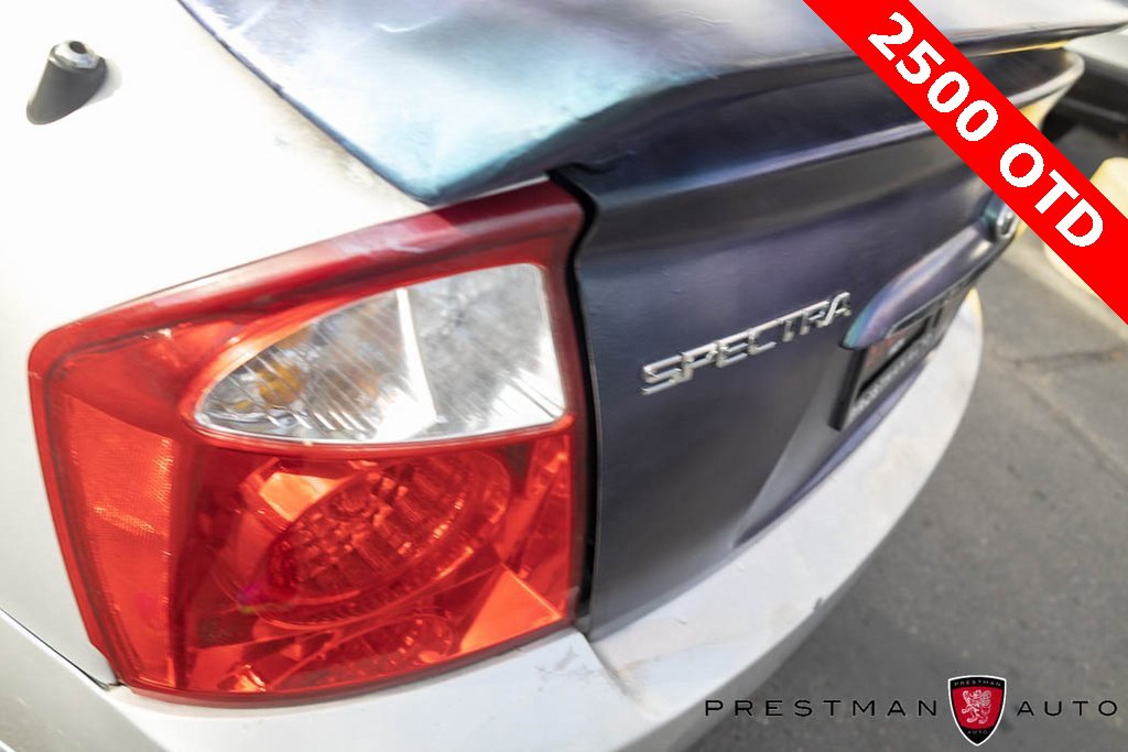 Used 2006 Kia Spectra SX image 21