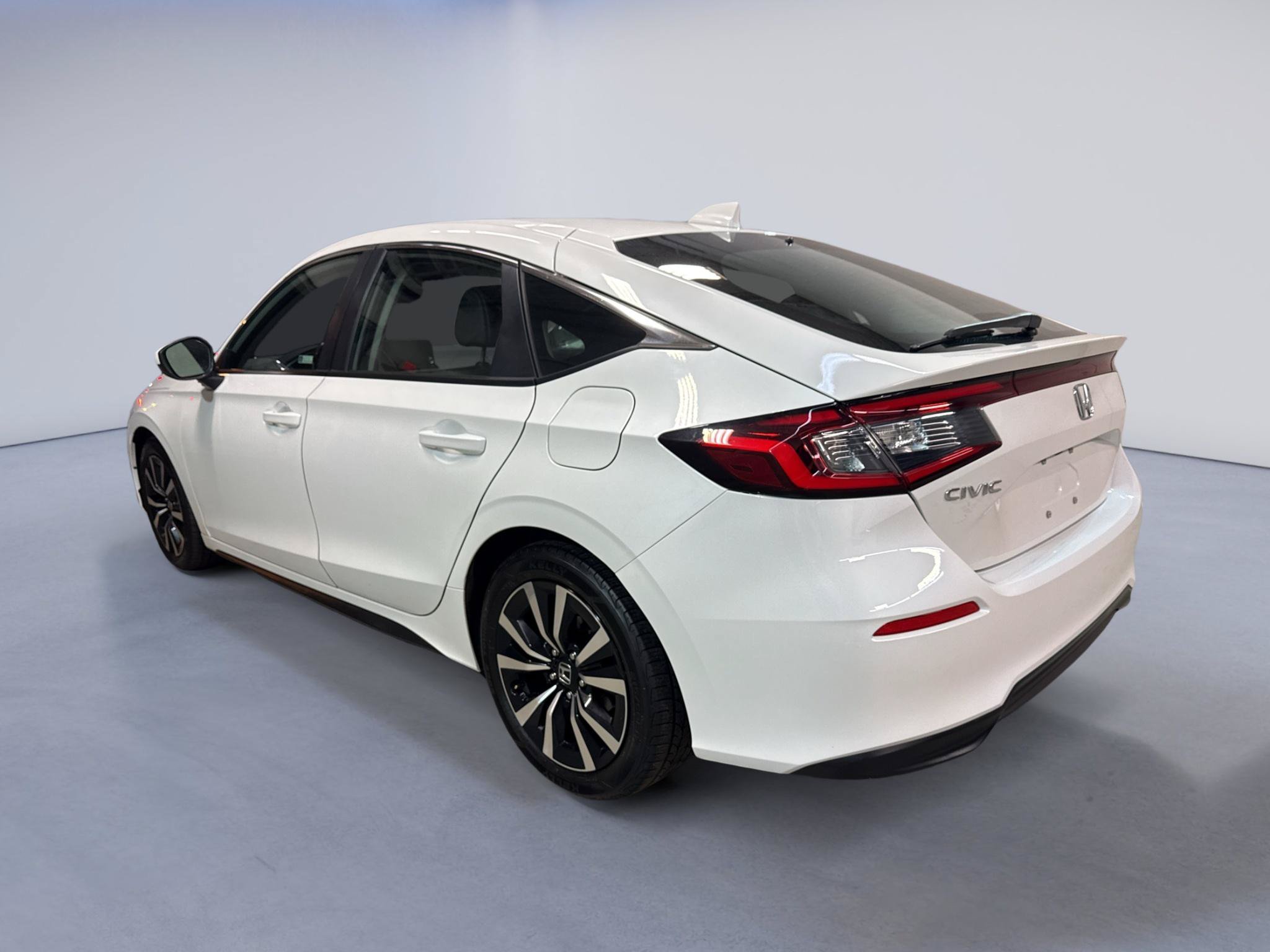 Used 2022 Honda Civic EX-L image 5