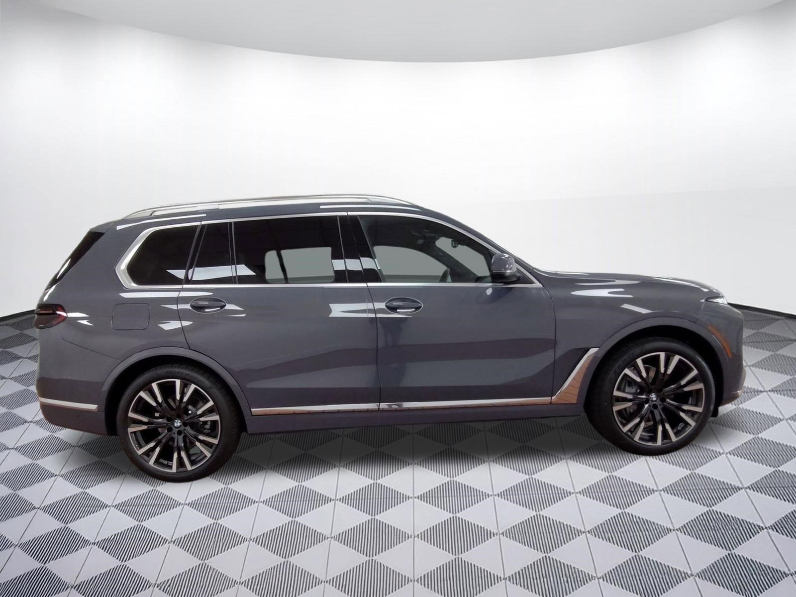 Used 2026 BMW X7 xDrive40i image 7