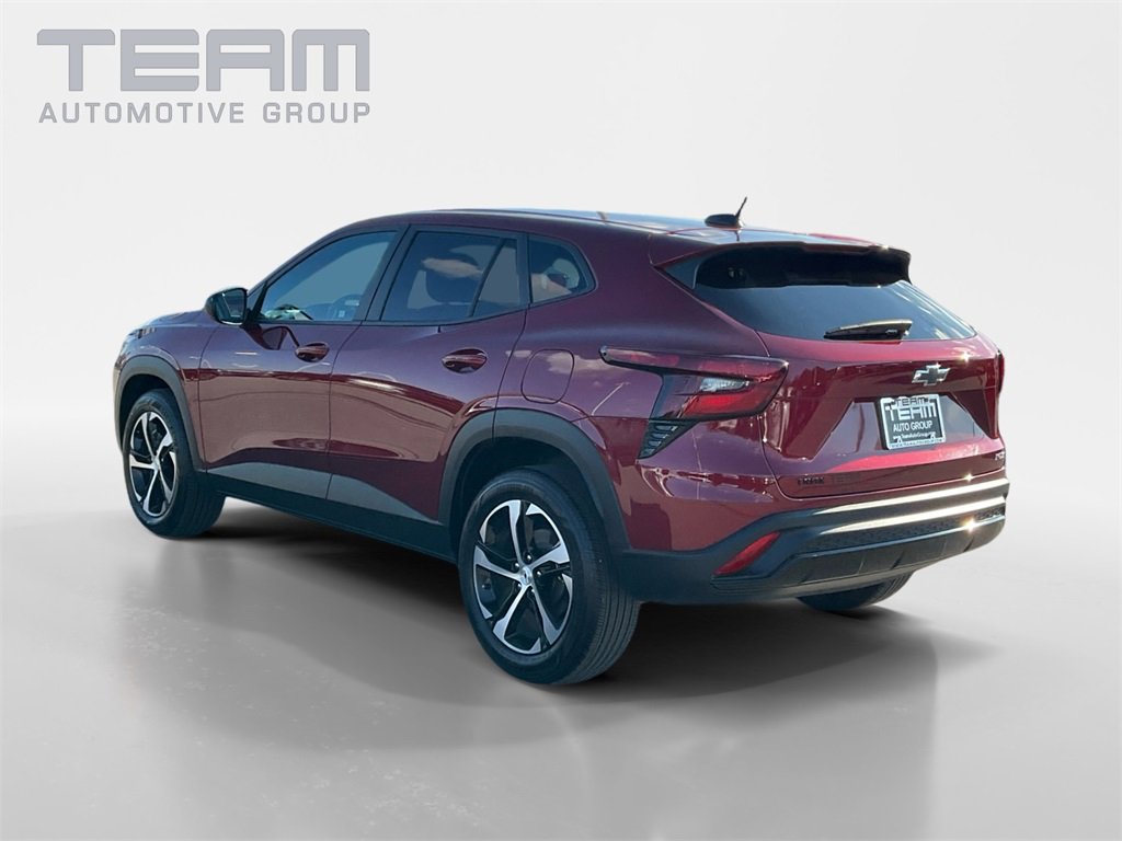 Used 2024 Chevrolet Trax RS w/ Driver Confidence Package image 5