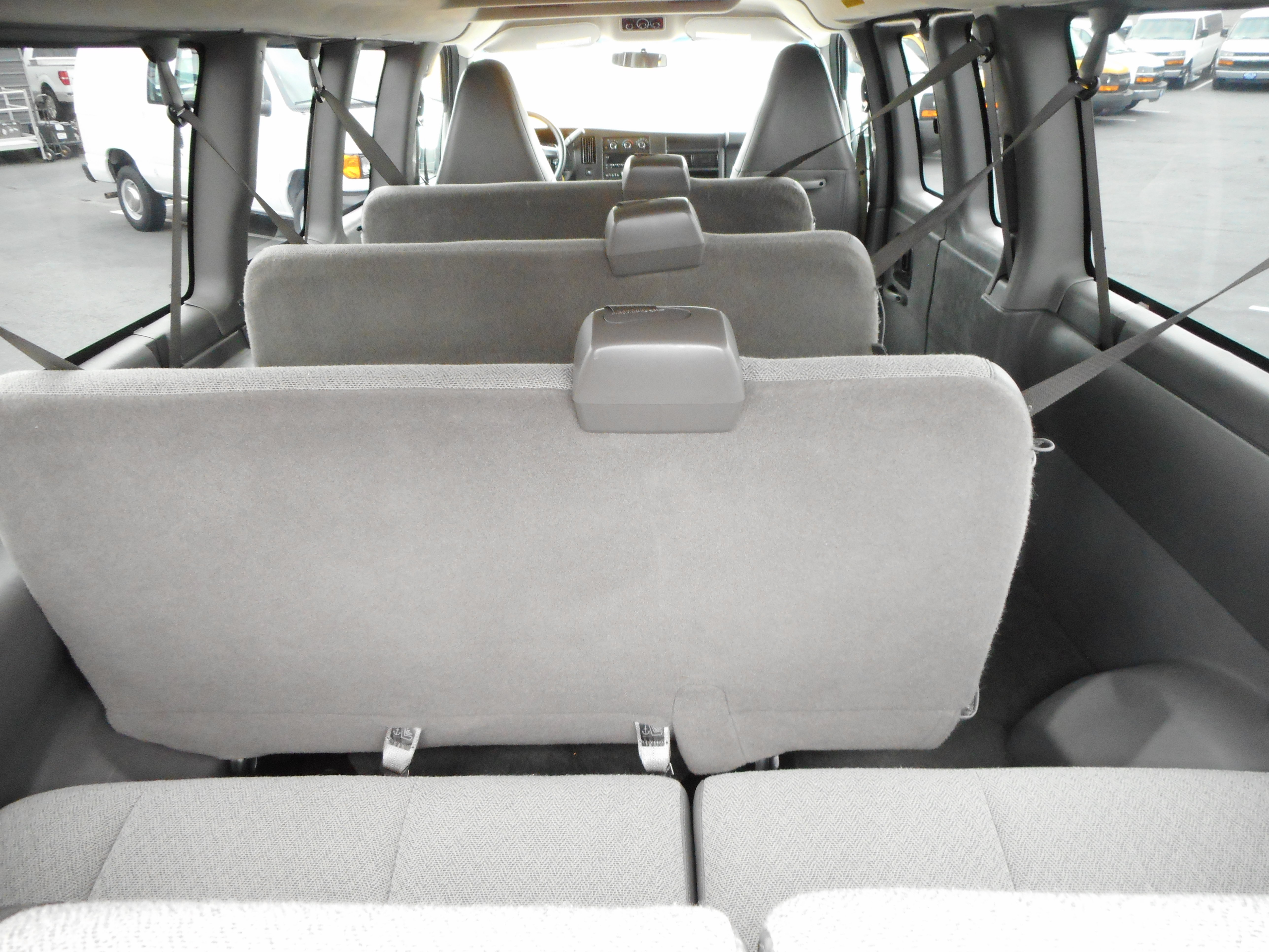 Used 2016 Chevrolet Express 3500 LT w/ LT Preferred Equipment Group RWD image 17