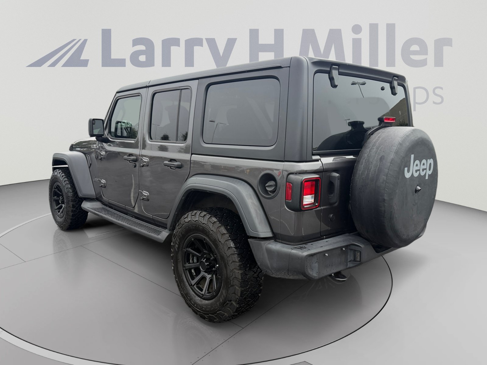 Used 2019 Jeep Wrangler Unlimited Sport S AWD/4WD image 3
