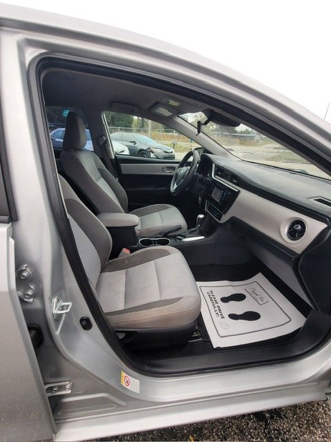 Used 2017 Toyota Corolla LE FWD image 8