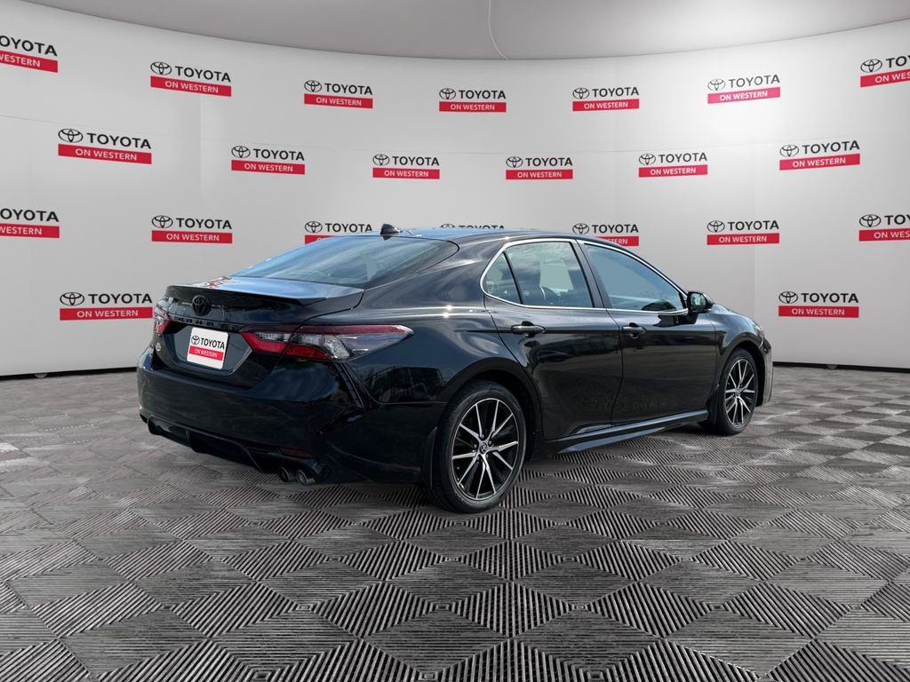 Certified 2023 Toyota Camry SE FWD image 3