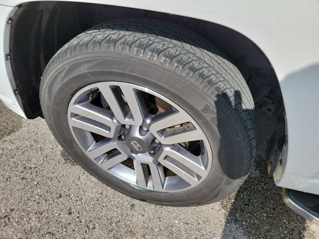 Used 2022 Toyota 4Runner TRD Sport AWD/4WD image 9