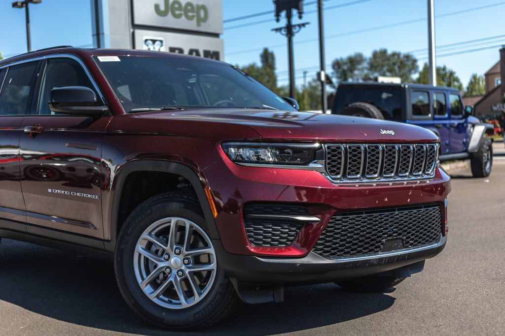 New 2026 Jeep Grand Cherokee Laredo X AWD/4WD image 3
