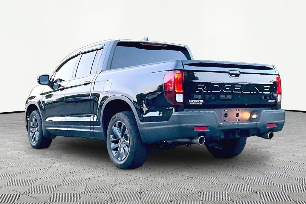 Used 2025 Honda Ridgeline Sport image 5