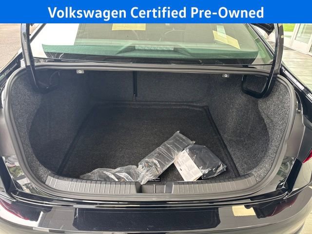 Certified 2025 Volkswagen Jetta Sport image 26