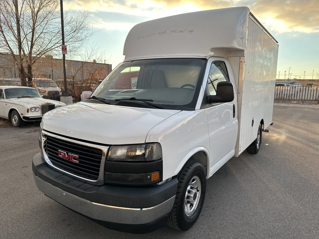 Used 2020 GMC Savana 3500 w/ Power Convenience Package RWD image 3