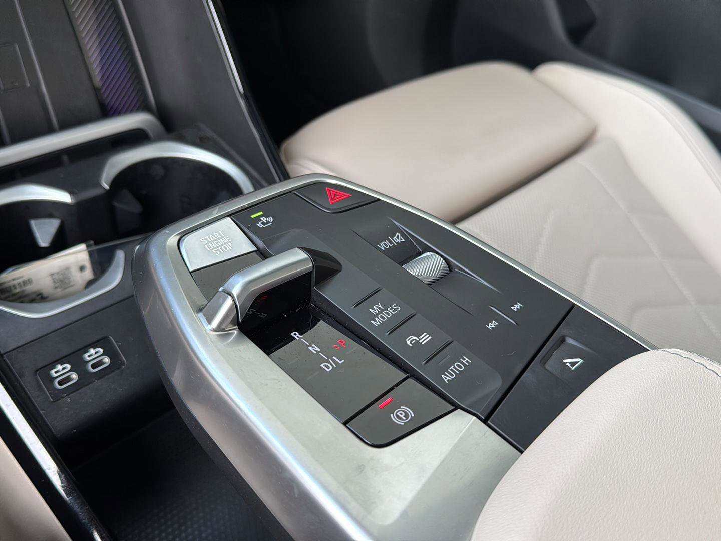 Used 2025 BMW X2 xDrive28i w/ Convenience Package image 23