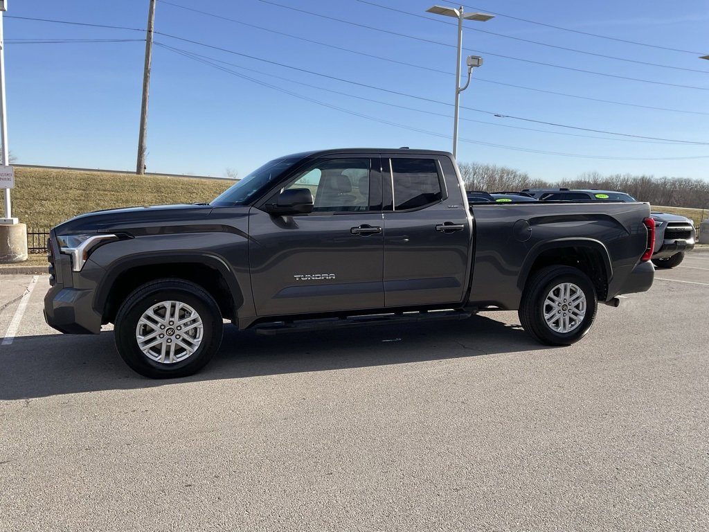 Used 2022 Toyota Tundra SR5 image 3