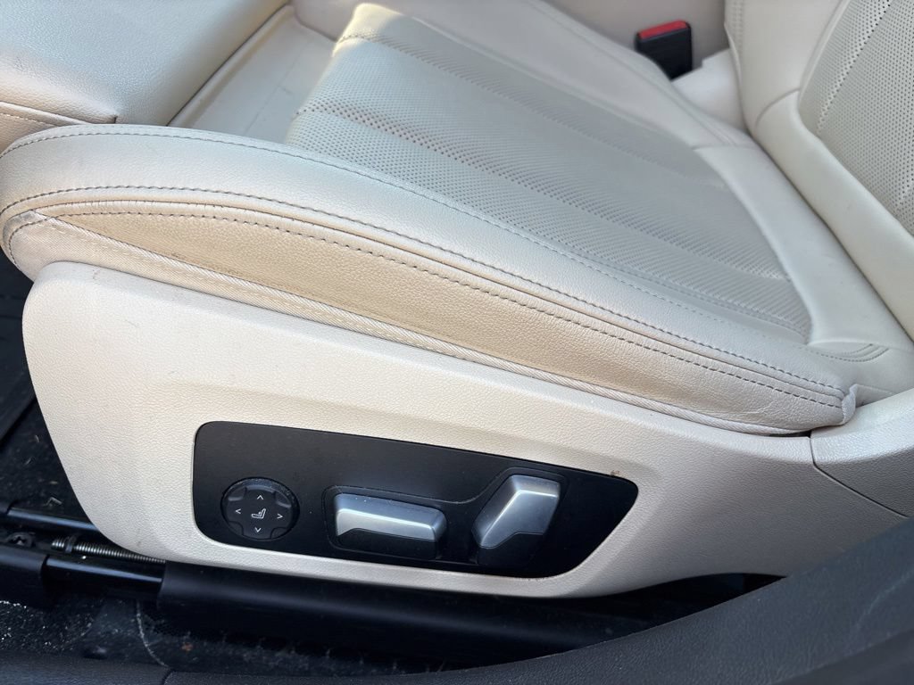 Used 2022 BMW 330i Sedan w/ Driving Assistance Package RWD image 13