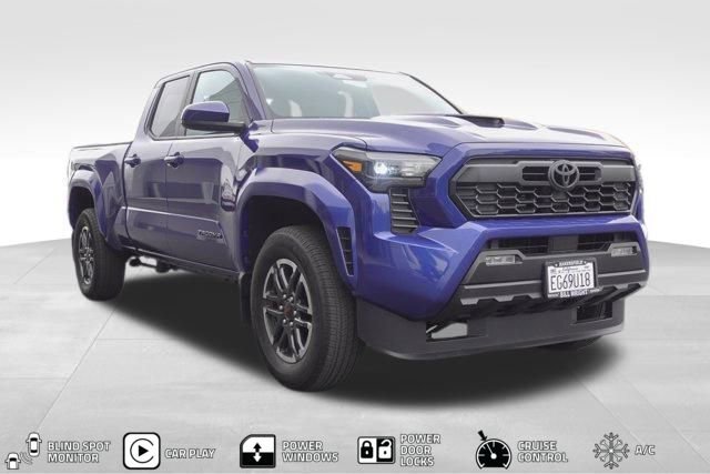 Used 2025 Toyota Tacoma TRD Sport image 1